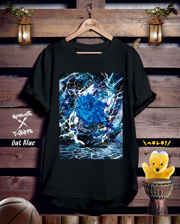 グラフィックアート黒Tシャツ「Out Blue」