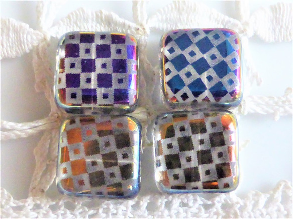 アリス　スクエア　チェコビーズCzech Glass Beads４個