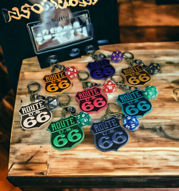 ROUTE66 ヌメ革 ダイス キーホルダー アンティーク　レッド