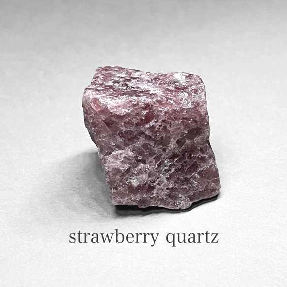 Strawberry quartz / ストロベリークォーツ原石C