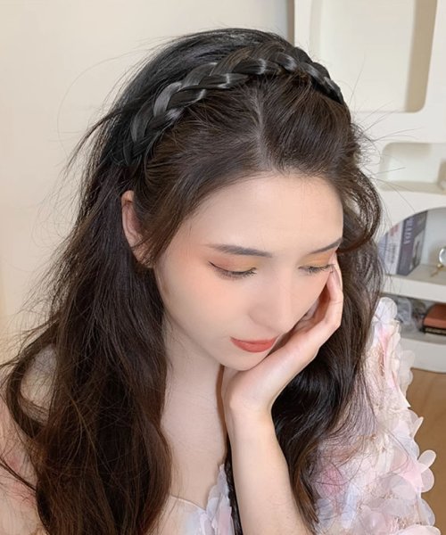 カチューシャ 三つ編み 3つ編み ヘアバンド ヘアアクセサリー 髪留め 前髪 ヘアアレンジ ヘッドアクセ ウィッグ