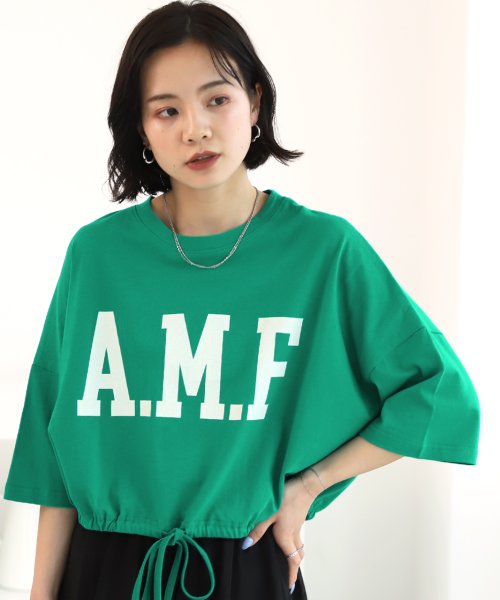 ショート丈プリントTシャツ A.M.F 裾絞り ギャザー ロゴ