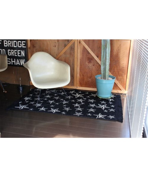 STAR FRINGE RUG 90×130