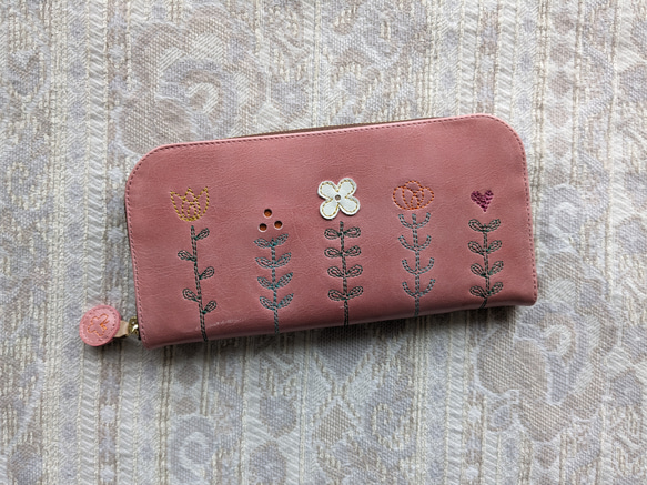 刺繍革財布『LIFE』つやピンク（牛革）☆Slimラウンドファスナー型