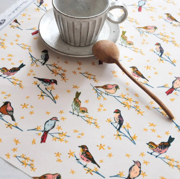 生地　The Dawn Chorus -GLR-44305　-ART GALLERY FABRICS