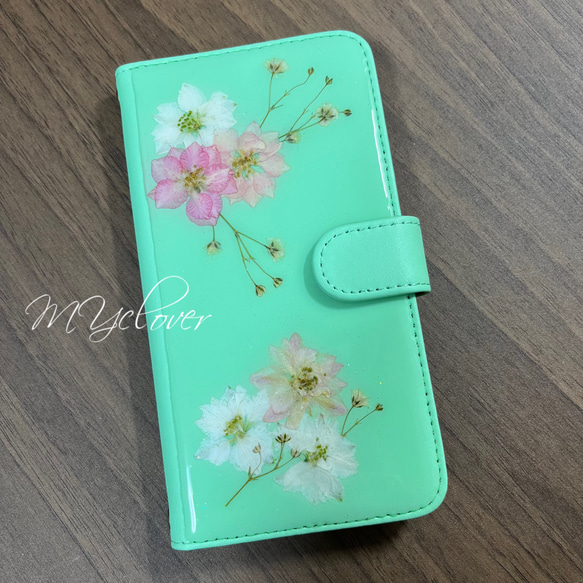 ＊本物のお花＊　＊千鳥草＊かすみ草＊　【多機種対応】スマホケース　手帳型　モスグリーン