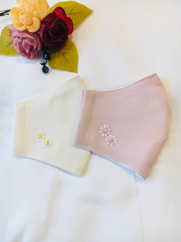 ⭐︎大人気⭐︎お花の刺繍シルクマスク　秋冬仕様newカラー追加