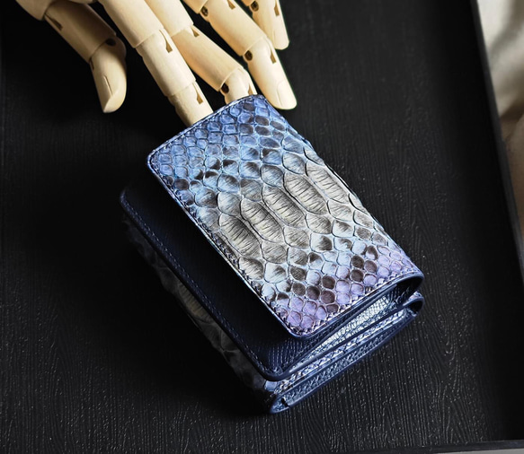 Python wallet handmade custom. パイソン革使用三つ折り財布