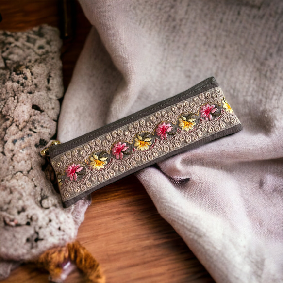 帆布×インド刺繍/スリム型ペンケース・ペンポーチ〈大人フラワー〉