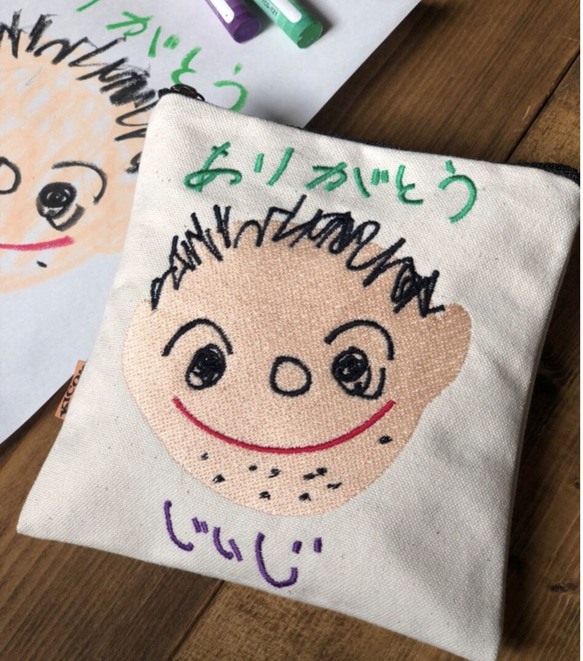 敬老の日の贈り物❤︎【オーダーメイド】似顔絵カラフル刺繍ポーチ