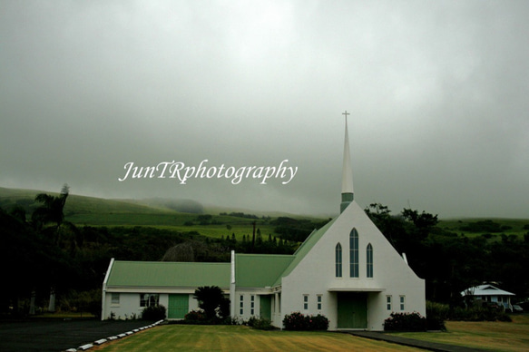 【Hawaiian Church】ハワイ写真　ハワイ島　教会　十字架　曇り空　南の島　南国　風景写真　マットフレーム