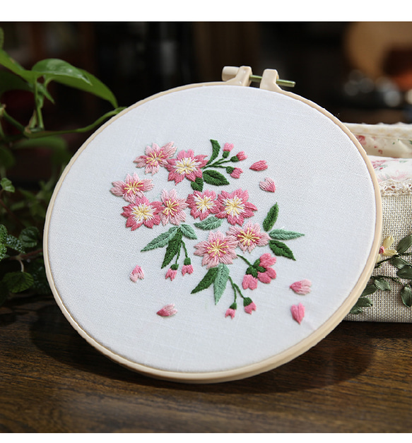 17お花柄刺繍作成キット