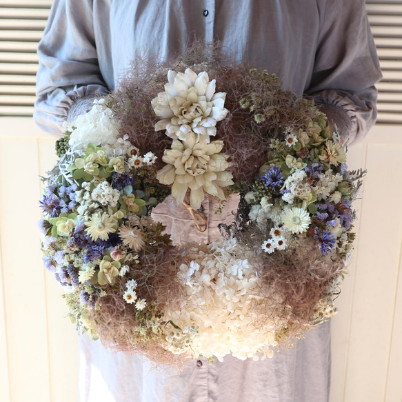 (37cm) ＊特大＊布花のダリアとドライフラワーの淡いアンティークカラーの夏リース/アジサイ/スモークツリー/ブルー系