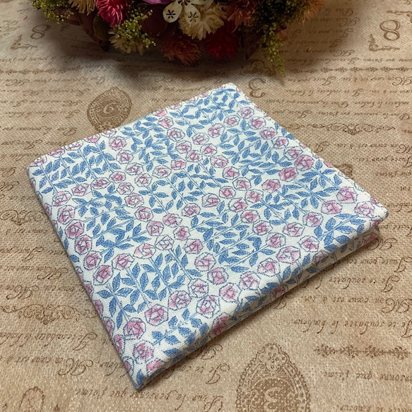 ✴︎25×25cm✴︎リバティガーゼハンカチ　スリーピングローズ（ピンク）