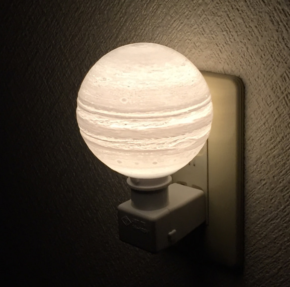 木星のコンセントライト☺️Jupiter outlet light