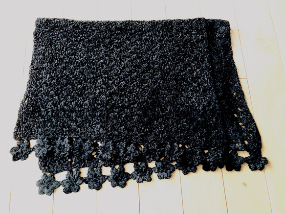 優しい手触り　ショール(朔乃花  黒)               Gentle touch shawl (black)