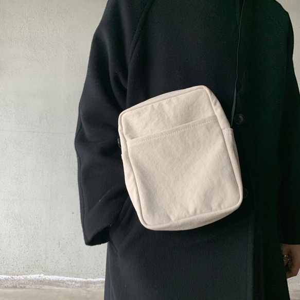 crossbody bag キナリ