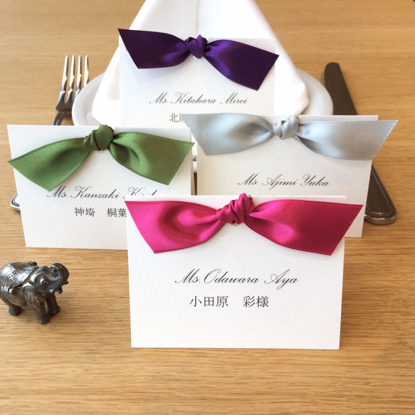 color simple knot place card 席札