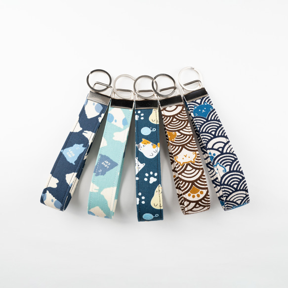 Wristlet keychain lanyard