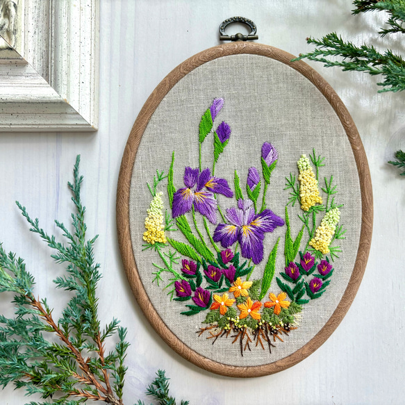 《受注製作》アヤメ＆ルピナス　 Iris sanguinea ＆Lupinus Garden 手刺繍タペストリー