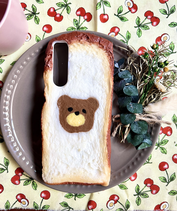 食パンアートのスマホケース❁森のクマさん