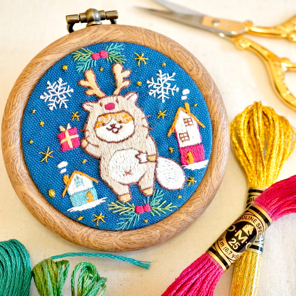 [刺繍キット]クリスマスネコ①トナカイネコ 手刺繍飾り