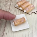 ミニチュアスイーツ　生クリームパイコロネ