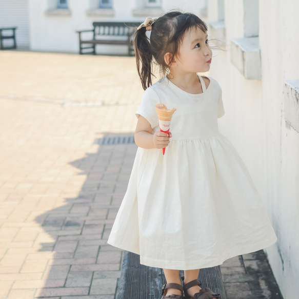 ☆SALE☆即納サイズあり《80〜130cm》半袖 生成りのナチュラルワンピース 女の子 おしゃれ 無地 シンプル 白