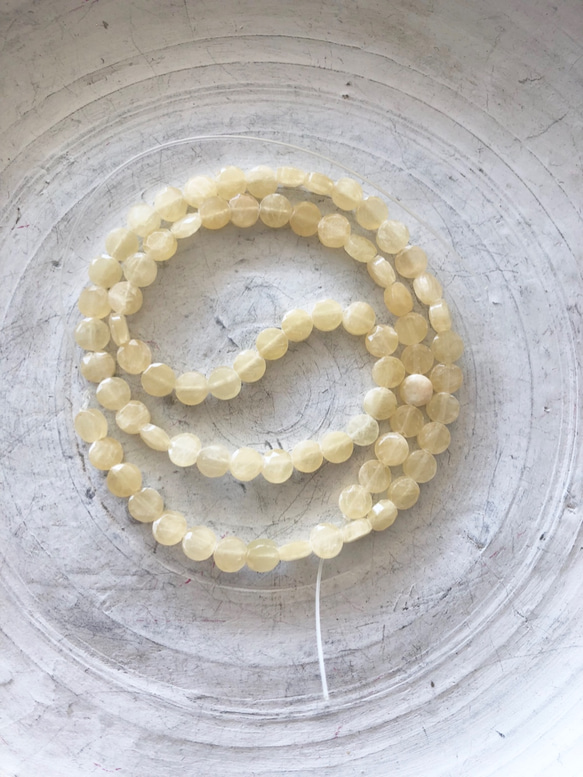 yellow jade coin cut beads 1連