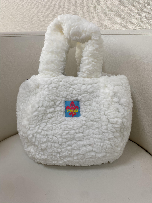 モコモコファーのトートBAG