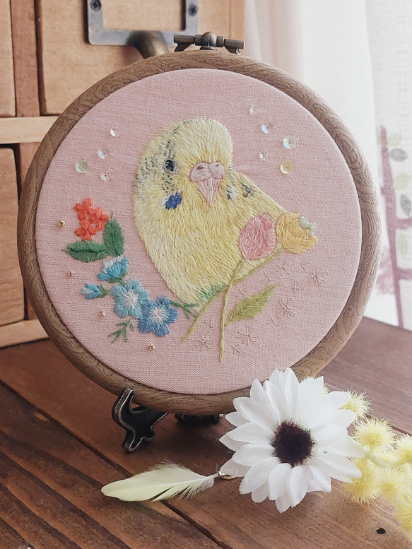 【受注生産】『インコ刺繍‎◌瞬きを永遠に……刺繍フレーム(大)』