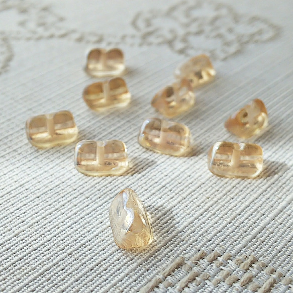 三角屋根のおうち　チェコビーズ　5X8mm 10個