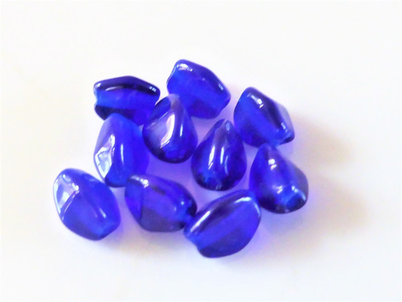 紺色の種　チェコビーズ　Czech Glass Beads １０個