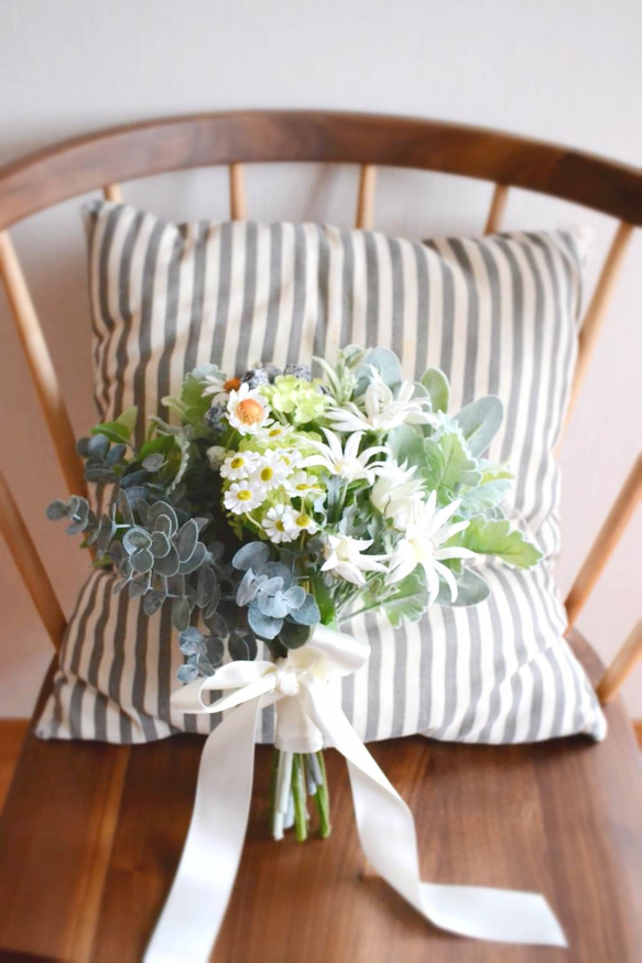 Field flower bouquet