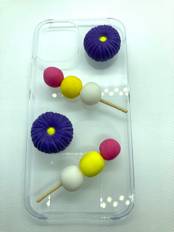 和菓子ねりきり紫の花とお団子iPhoneケース