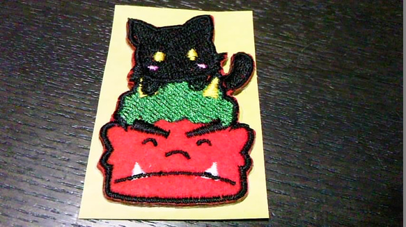 かわいいくろねこと赤鬼刺繍ワッペンS/節分・冬