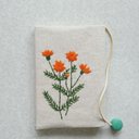 文庫本刺繍のブックカバー　マリーゴールド