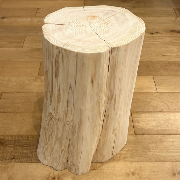 Hinoki  Wood  Stool  No.821