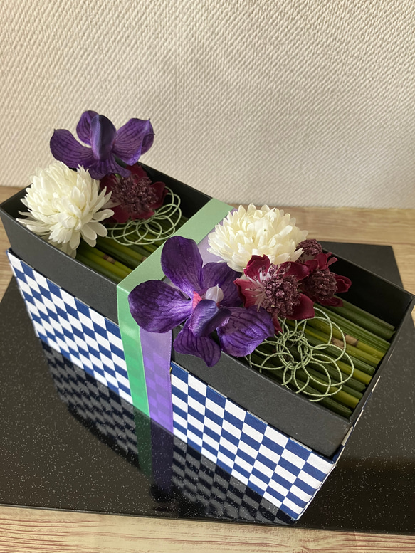 新作❗️和モダン花BOX、お供え花としても贈答用としても最適　　この作品は只今、受注制作とさせていただいております。