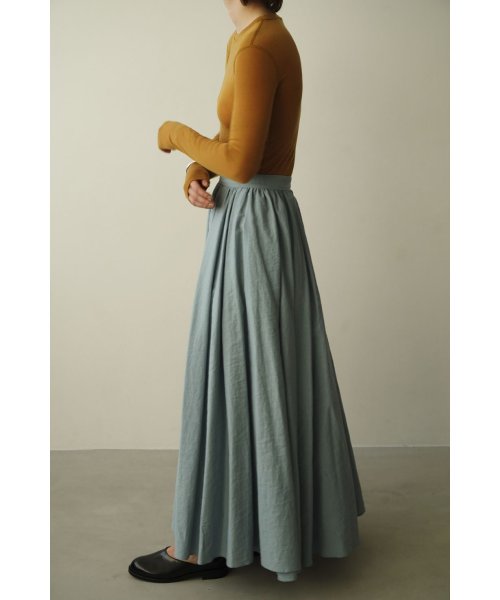 VOLUME MAXI SKIRT