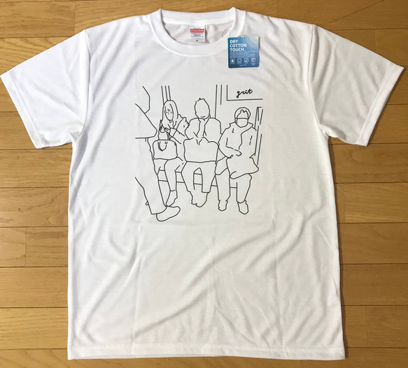 電車内① メンズ、レディースTシャツ