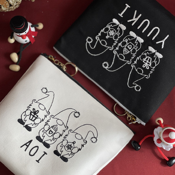 【ポーチ】【名入れ】 刺繍 クリスマス 白 黒 サンタクロース プレゼント ギフト 名前 オーダーメイドsanta01