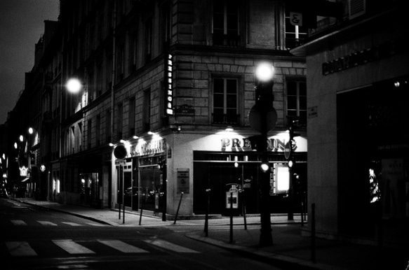 Paris Night N01032017    モノクロ 写真　銀塩写真 フィルム 12x16