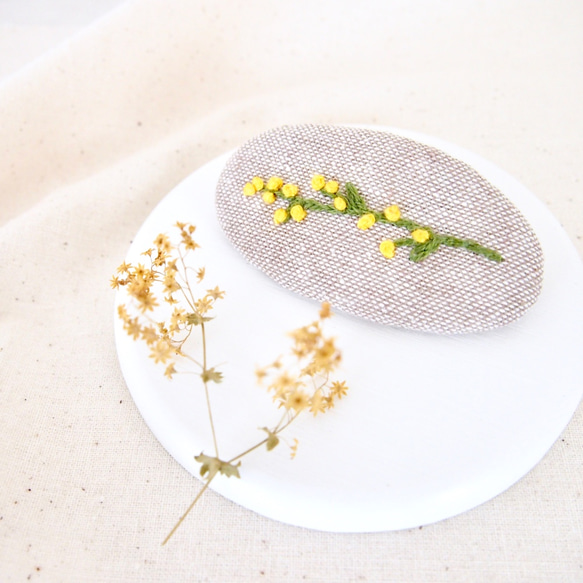 hair clip - mimosa - ヘアクリップ ベビー キッズ 刺繍 ミモザ ぱっちんどめ 花 春 黄色