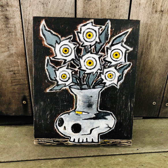 208 ☆SALE Untitled ( skull vase with flowers )