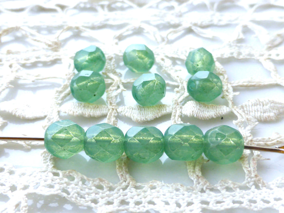 FP くすみグリーン　チェコビーズCzech Glass Beads10個