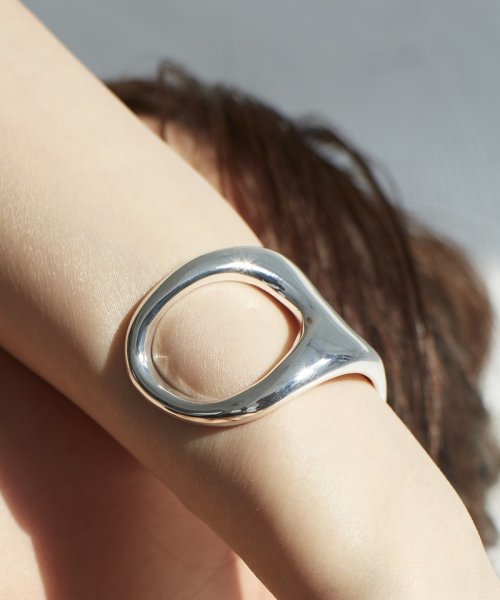 Sidehole Bangle