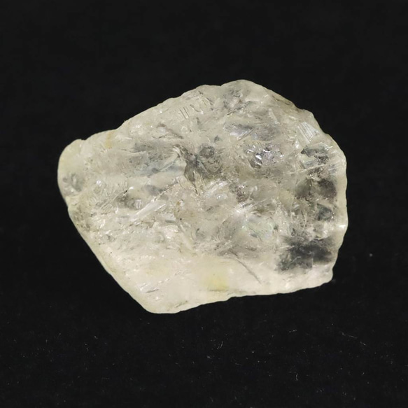 ナイジェリア産 フェナカイト　26.5mm原石  33.75ct #14114