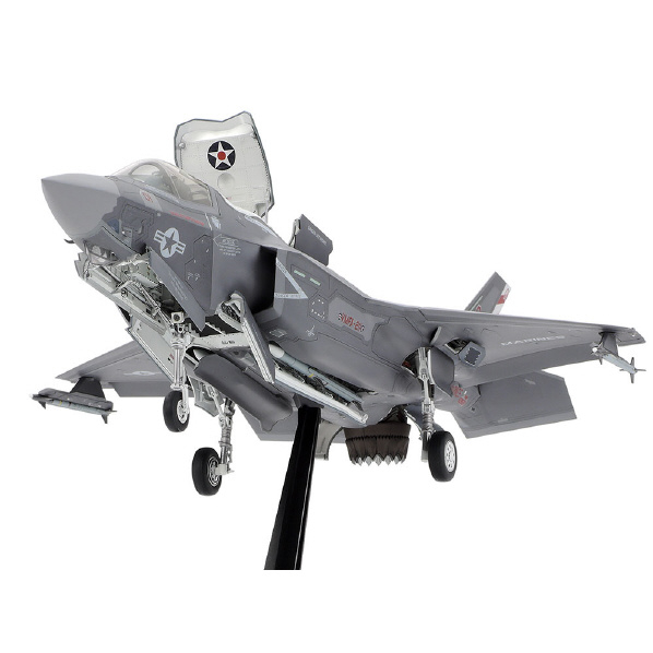 タミヤ 1/48 ロッキード マーチンF-35B ライトニングII T61125F35Bﾗｲﾄﾆﾝｸﾞ2