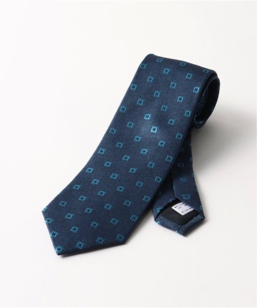 AX komon TIE